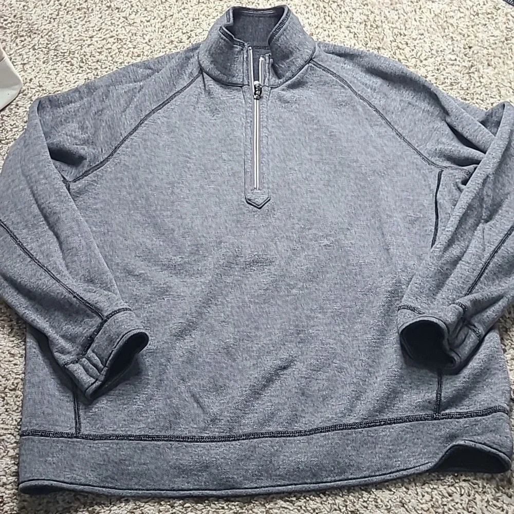 Tommy Bahama Gray Zip Up Sweater with Contrast Stitching